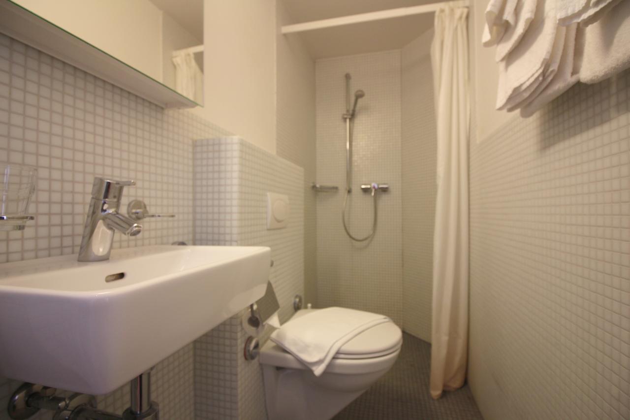 Swiss Star Oerlikon Inn Zurich Room photo